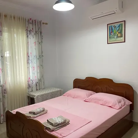 Lionel Apartment *