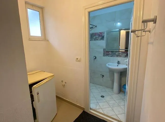 Lionel Apartment